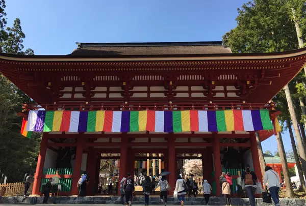中門