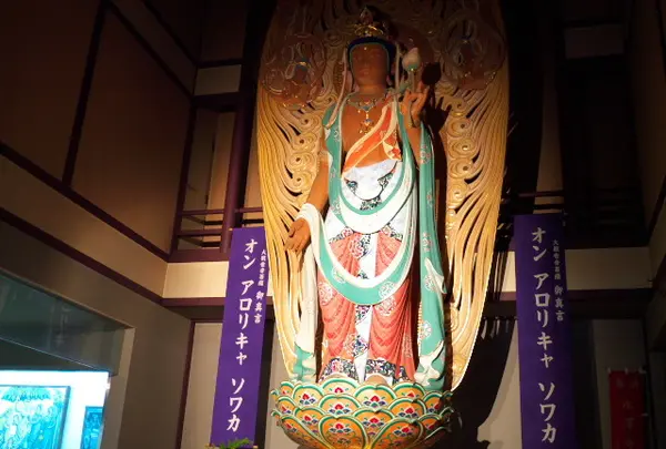 観音像