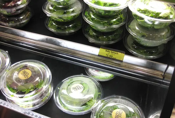 サラダボウルを選びます