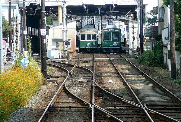 嵐山線と北野線の乗り継ぎ駅
