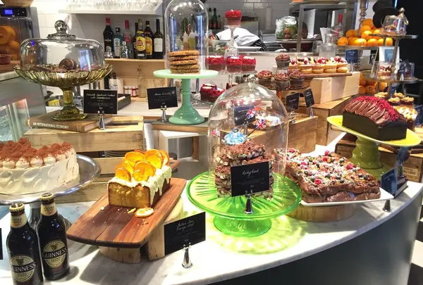 FRANZE & EVANS LONDON 表参道店 （フランツアンドエヴァンスロンドン）