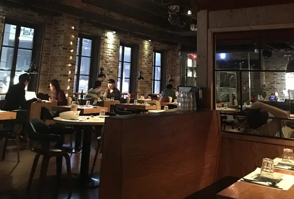 Chez Maak　シェマッ江南