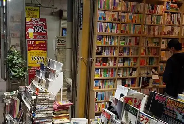 三宮駅前古書店