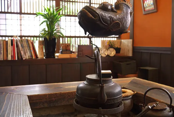 落ち着いた店内