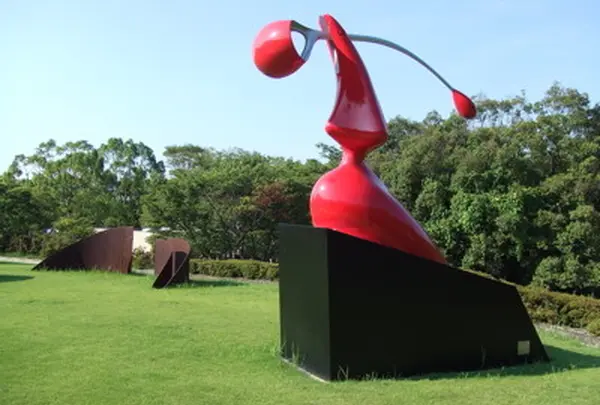 三重県立美術館