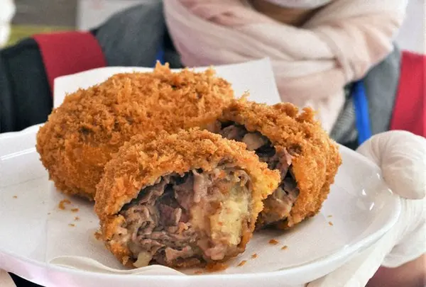 お肉のおかだ