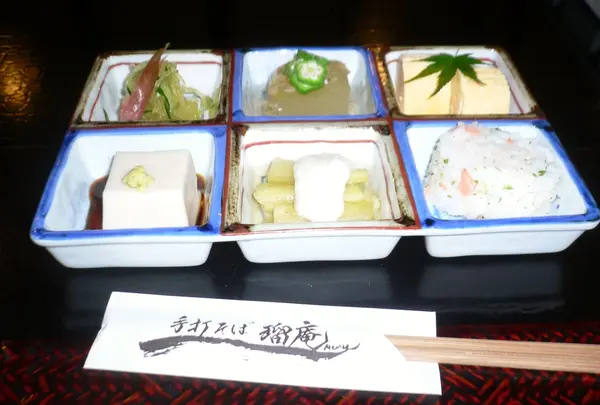 手打ちそばの”瑠庵”