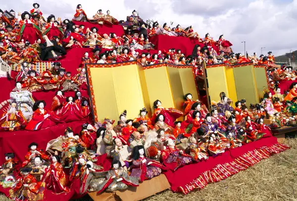 流し雛の会場（祗園公園）