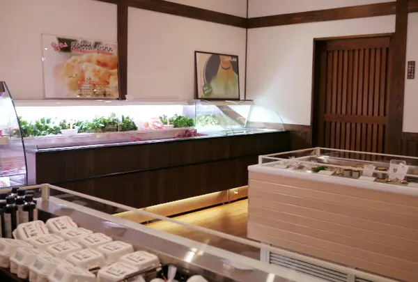 お土産屋さんもあります