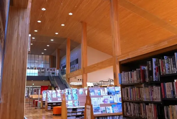萩市立萩図書館