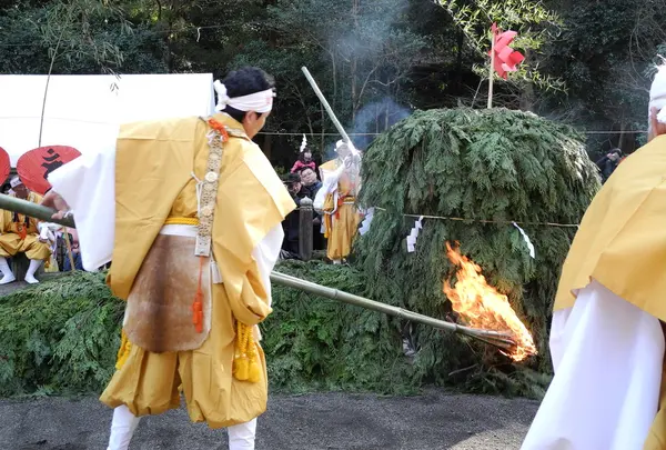 いよいよ火が点火されます
