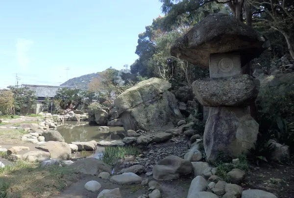 三熊山を借景につくられています！