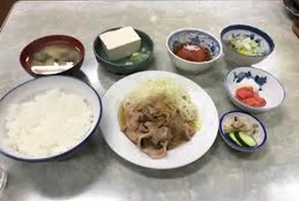 伊勢屋食堂