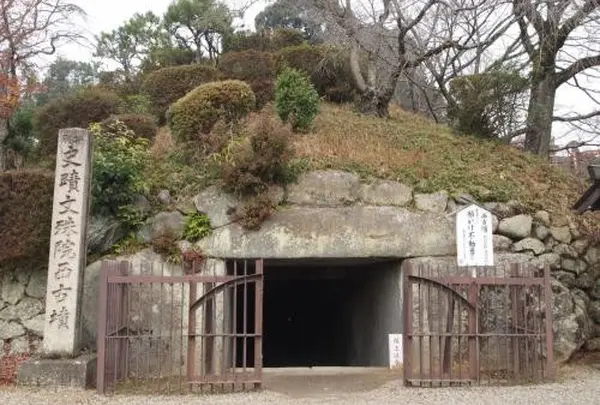 国指定の特別史跡「西古墳」