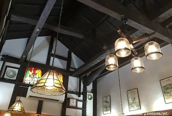 築100年の酒蔵を使用した店舗