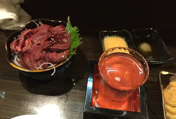 鮫の心臓の刺し身