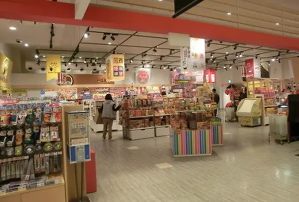 なんばグランド花月でグッズの販売。お土産にいかが。