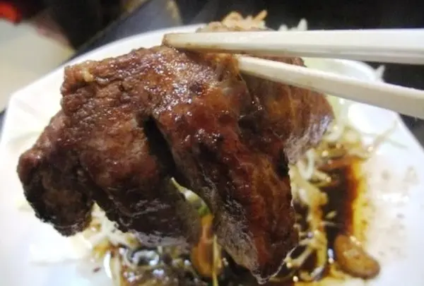 見よ、このど迫力な肉塊を！