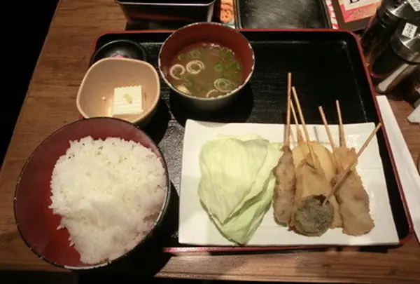 串カツ定食