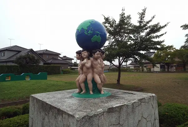 謎オブジェ