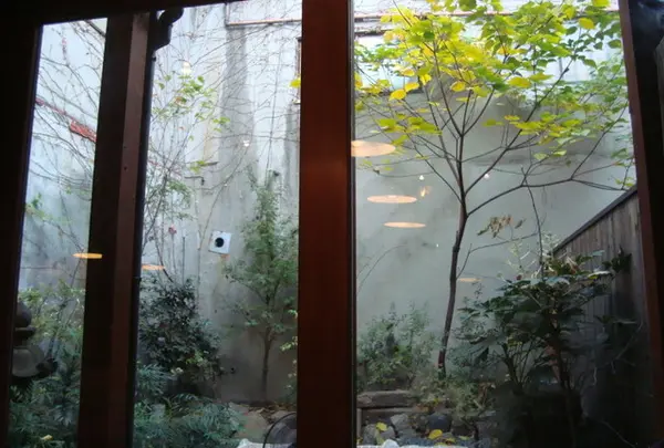 錦市場の牡蠣専門店「本店 錦だいやす」の写真・動画_image_73314