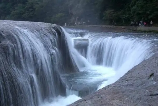 吹割の滝