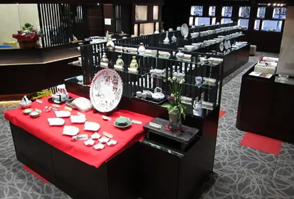 ギャラリー&カフェ 半泥子 廣永窯