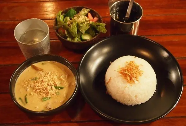 タイカレー専門店 アオゾラ