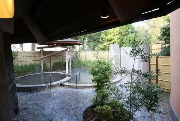 阿蘇白水温泉瑠璃