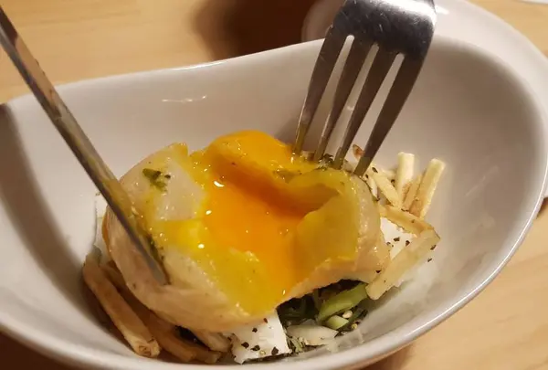 ハチマル蒲鉾