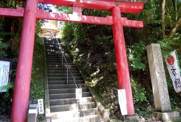 鷲子山上神社