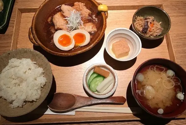 ごはんや 一芯 代官山