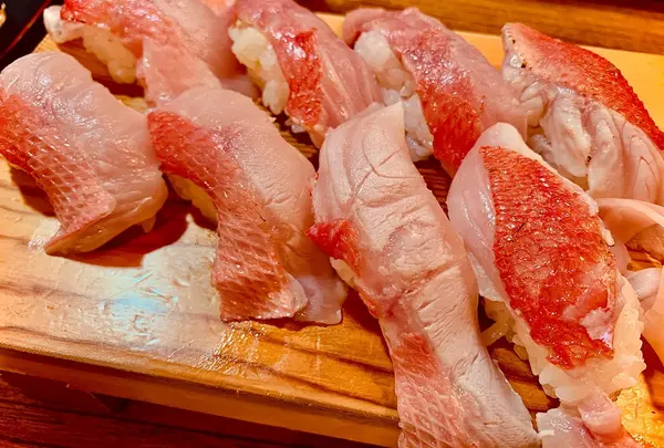 稲取金目 魚八寿し