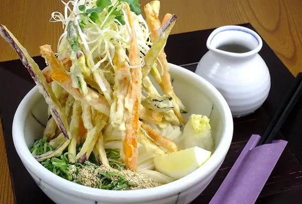 讃岐のおうどん 花は咲く