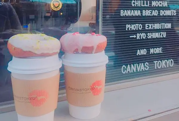 リップがついたスリーブもかわいい💕