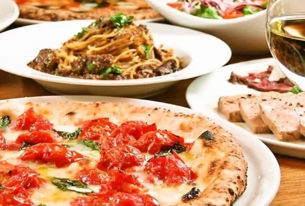 PIZZA SALVATORE CUOMO & BAR 新宿