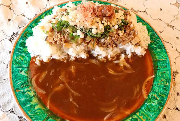 カレー屋『平日昼だけ』