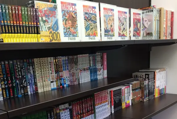 ニジゲンノモリ 手塚治虫書店