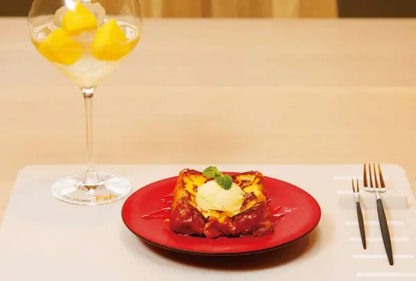 カフェ&シャンパーニュ 祇園ちから
