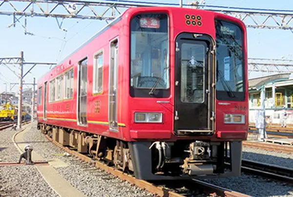 赤備え列車運行中