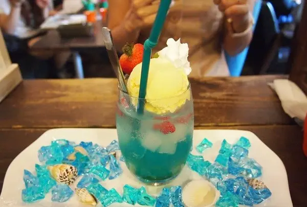 スイミーのクリームソーダ