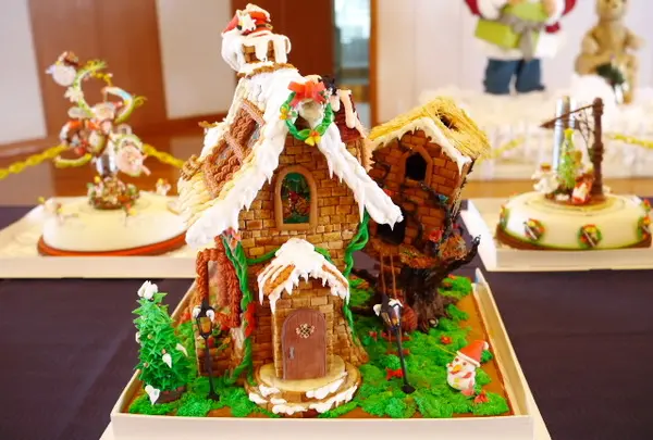 クリスマスケーキの展示も