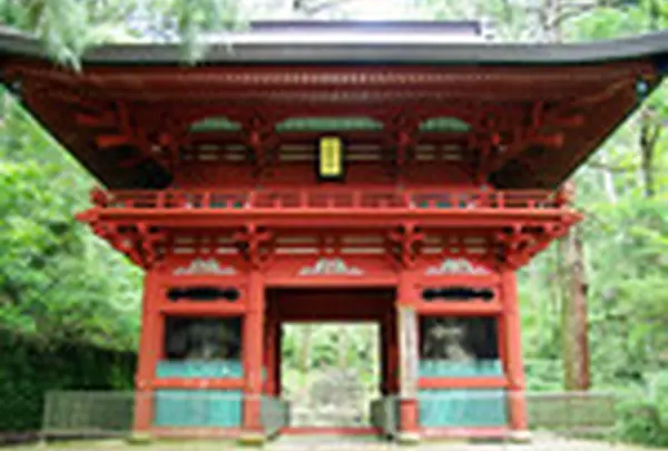 仁王門（鳳来寺山門）