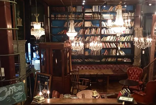 THE GLOBE（グローブ・カフェ）