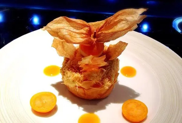 トシ ヨロイヅカ 六本木