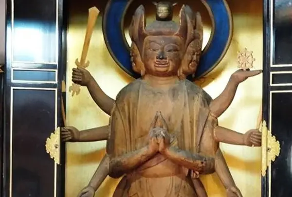 横山神社「馬頭観音」
