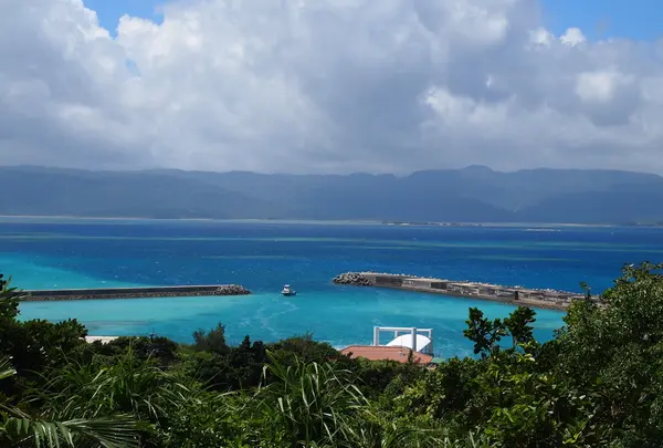 鳩間島