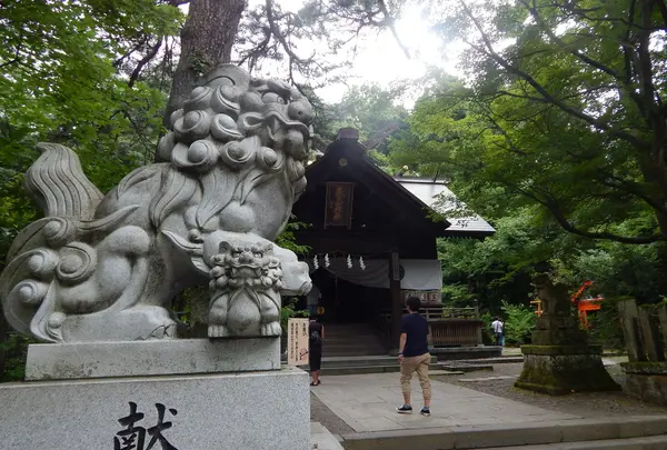 春日山神社