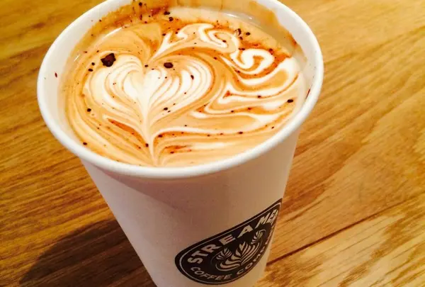 バリスタによるラテアート