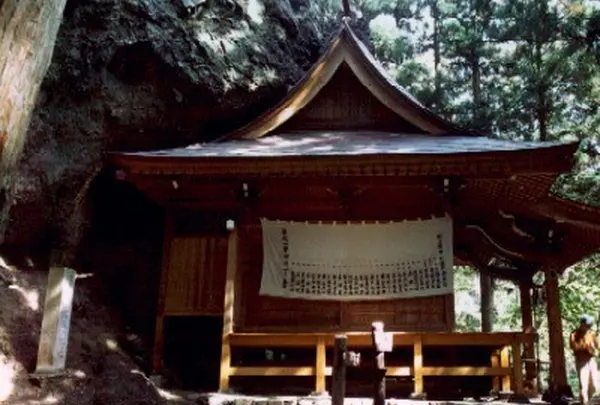 中之嶽大国神社社殿-2